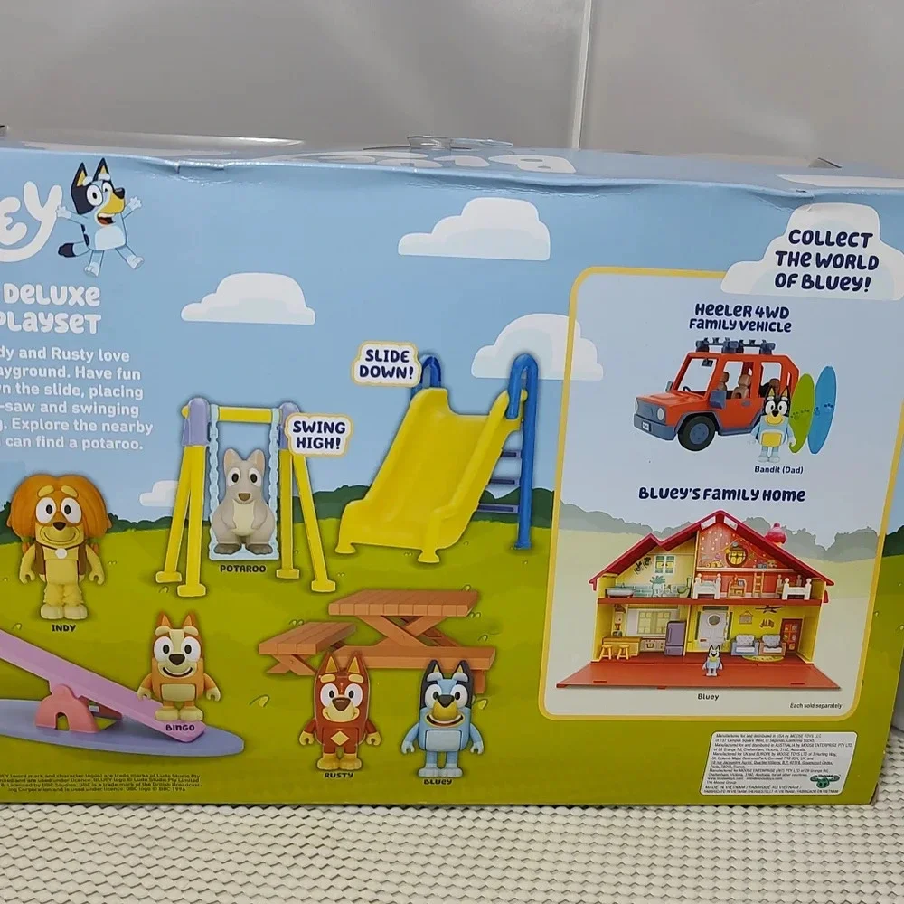 Bluey Deluxe Park Playset Bluey, Rusty, Bingo, Indy and Potaroo Playground NWT